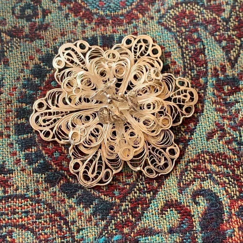 Vtg Hand made artisan intricate  Silver Mexican floral filigree pin 2” d… - Picture 5 of 9